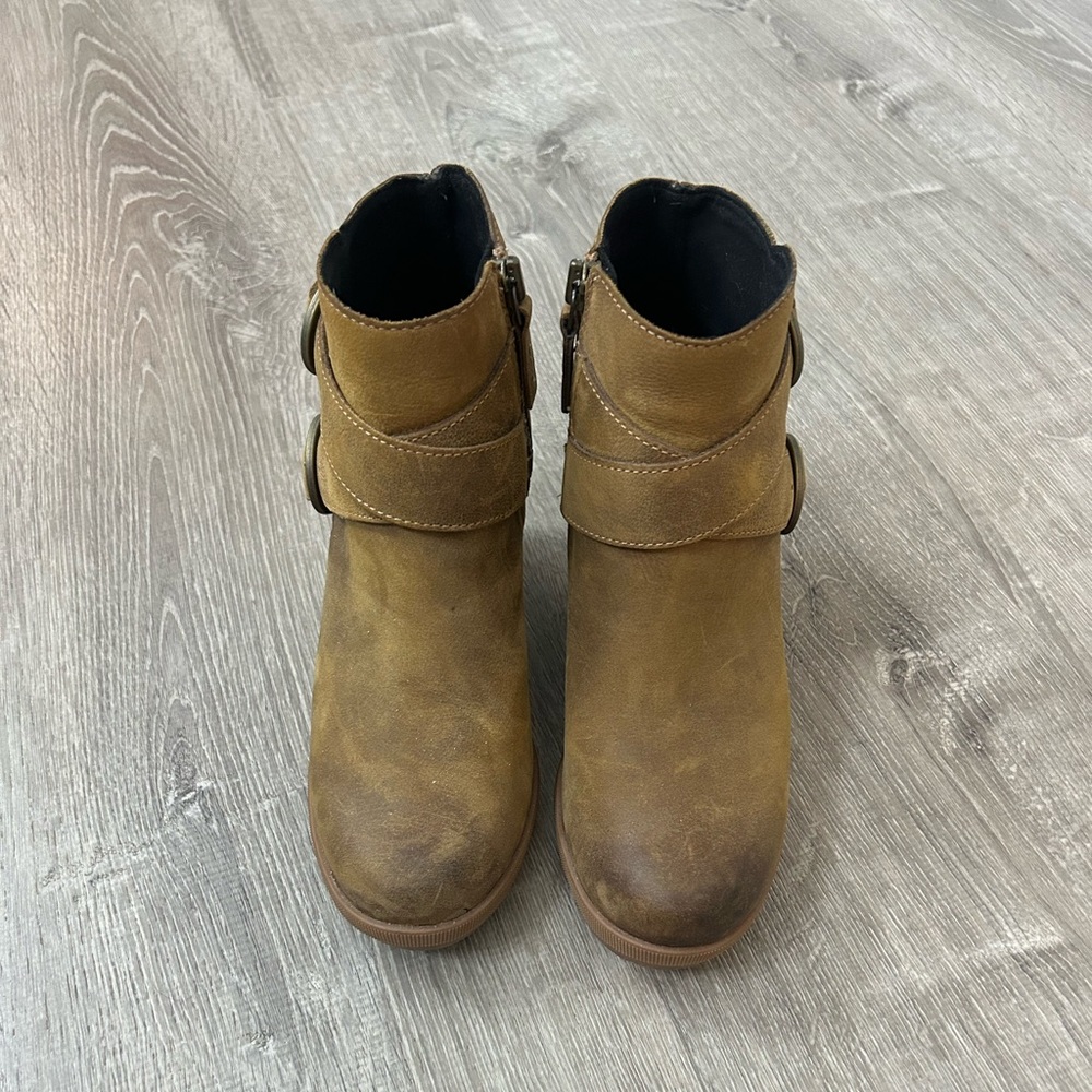 Sorel Joan of Arctic Wedge boots.